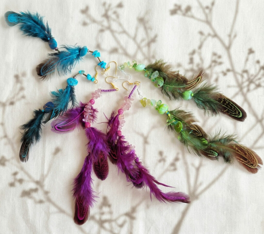 Boucles d'oreille en perle et plumes