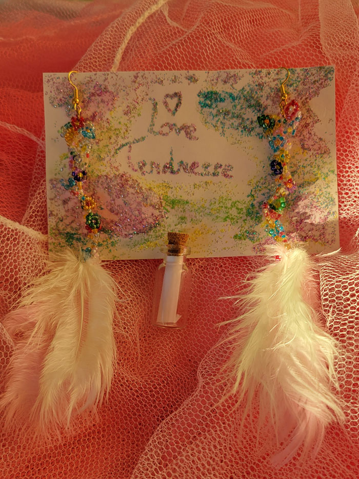 Bouquet de Tendresse – Boucles d’oreilles, Carte créative et Fiole inspirée